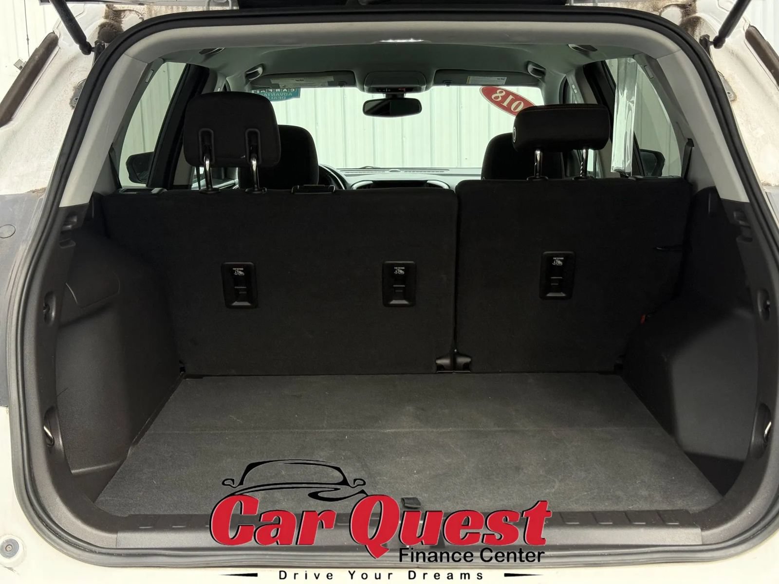 Used 2018 GMC Terrain SLE w/ Driver Convenience Package FWD image 14