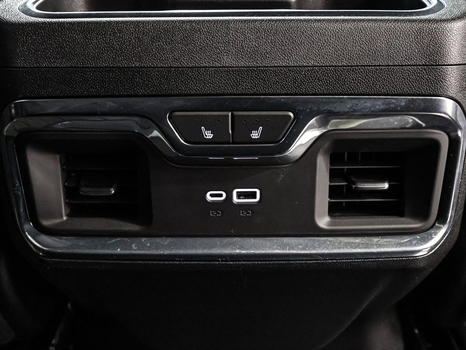 Certified 2025 Chevrolet Silverado 1500 High Country w/ Technology Package image 28