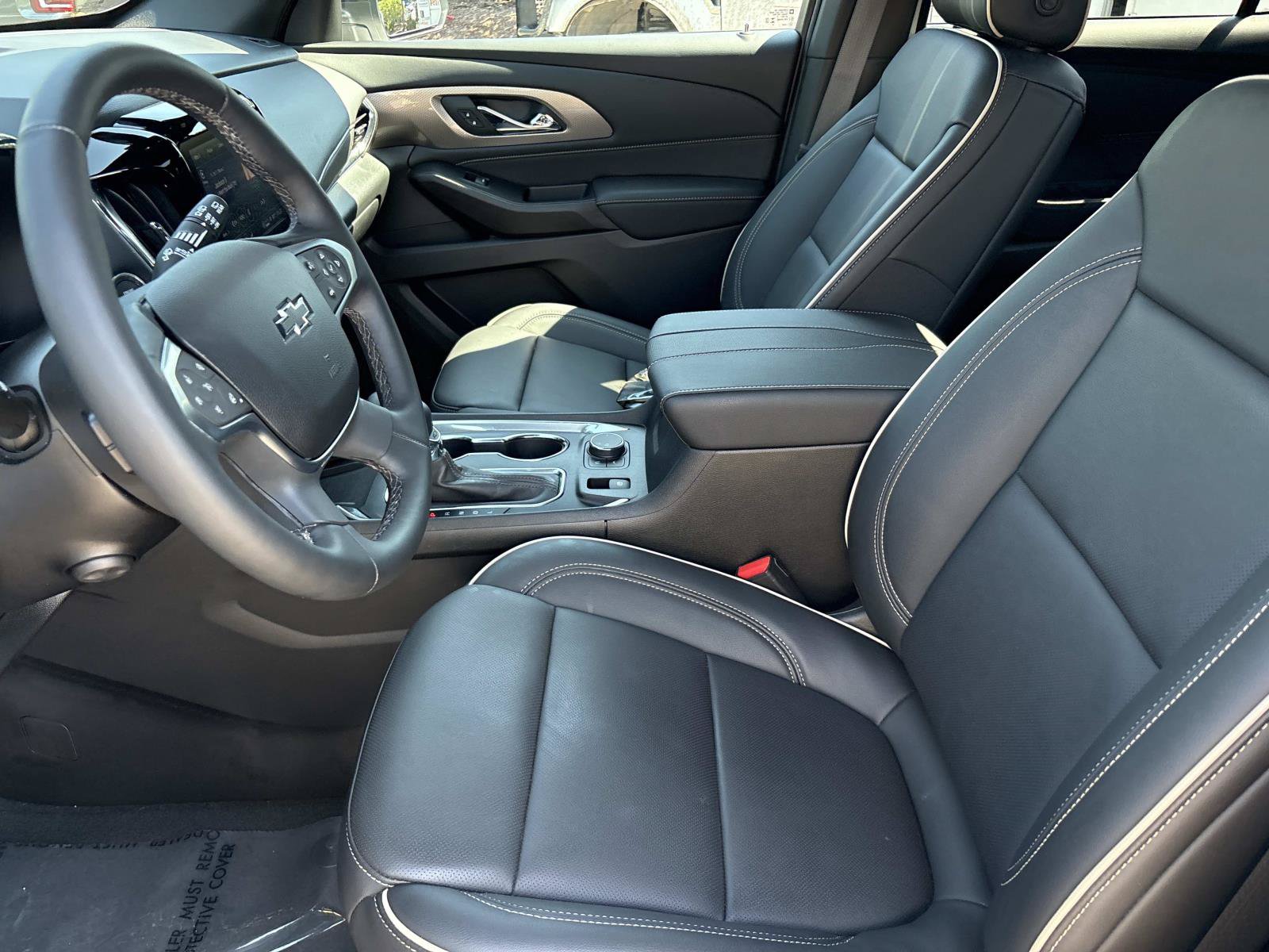 Used 2023 Chevrolet Traverse Premier w/ Redline Edition FWD image 15