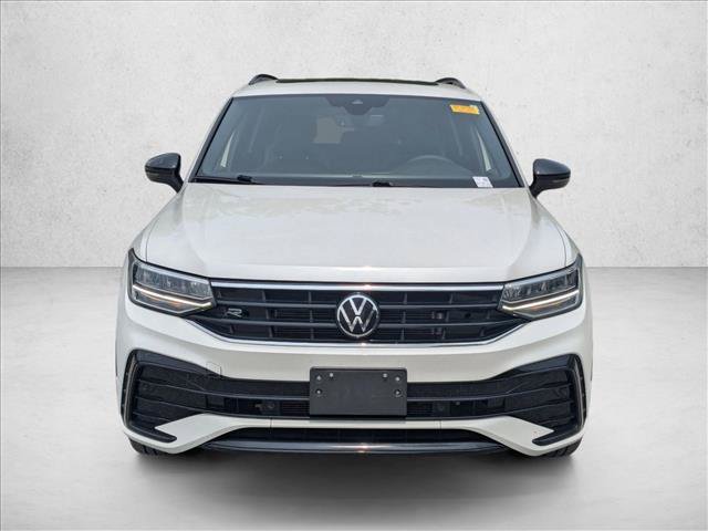Used 2024 Volkswagen Tiguan SE R-Line FWD image 2