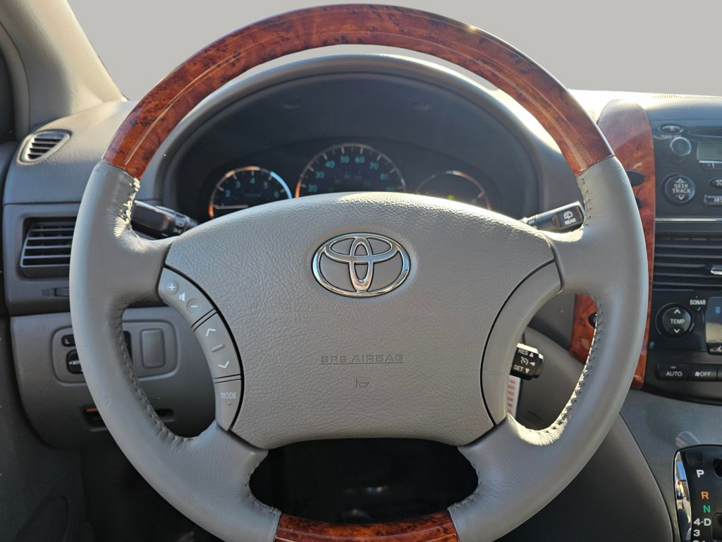 Used 2007 Toyota Sienna XLE Limited AWD/4WD image 3