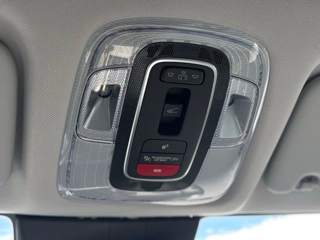 Used 2025 Hyundai Kona Limited image 40