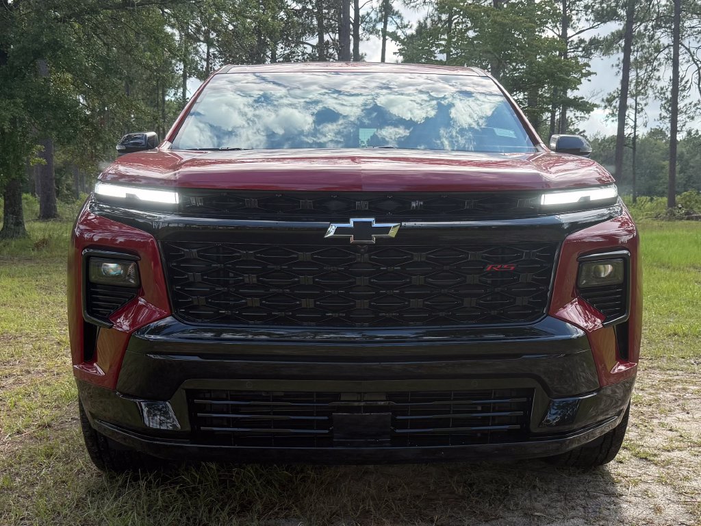New 2026 Chevrolet Traverse RS w/ LPO, Floor Liner Package FWD image 8