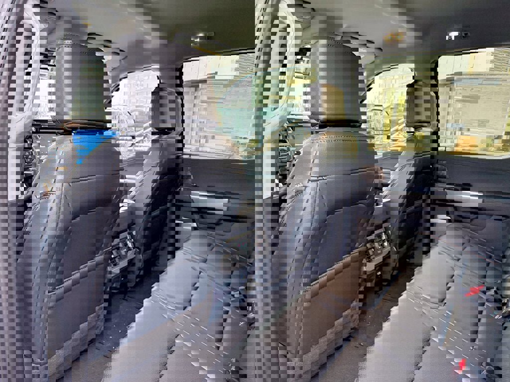 New 2026 Ford F250 Lariat w/ Black Appearance Package image 11