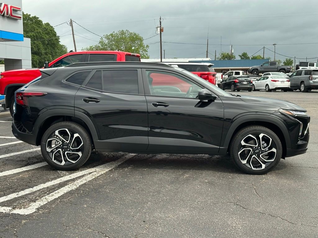 New 2026 Chevrolet Trax RS w/ Driver Confidence Package FWD image 4