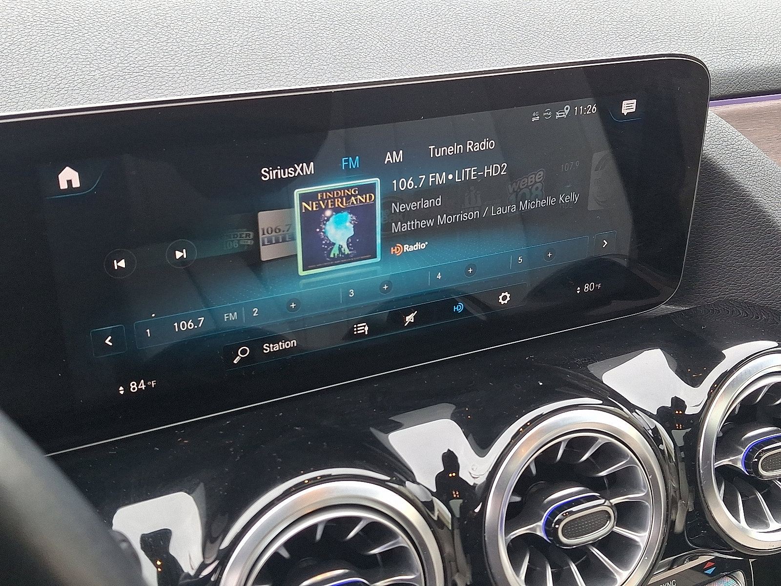 Used 2022 Mercedes-Benz GLA 250 4MATIC image 18