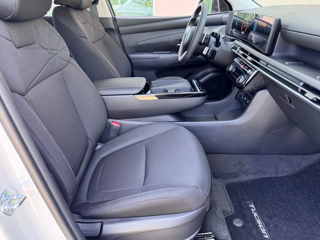 New 2026 Hyundai Tucson Blue SE image 15