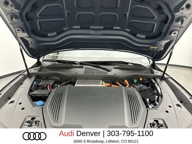 Used 2024 Audi Q8 e-tron Premium Plus AWD/4WD image 27