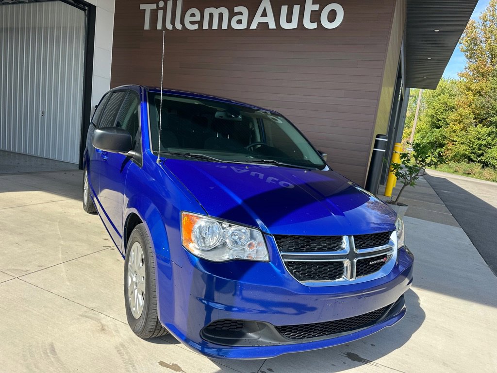 Used 2018 Dodge Grand Caravan SE w/ UConnect Hands-Free Group FWD image 1