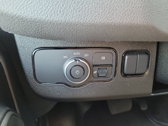 Used 2025 Mercedes-Benz Sprinter 2500 image 20