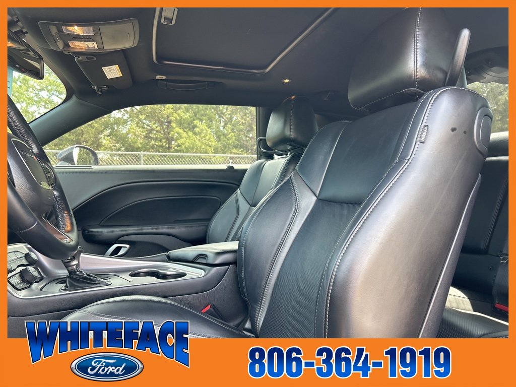 Used 2022 Dodge Challenger SXT w/ Plus Package image 12