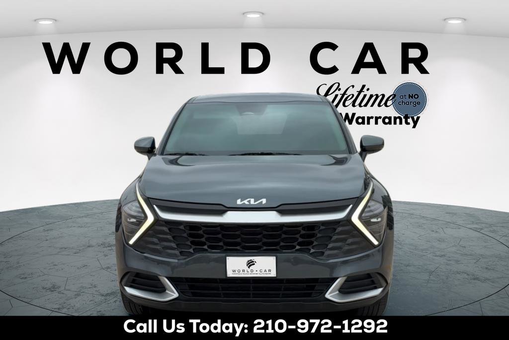 Used 2025 Kia Sportage LX image 8