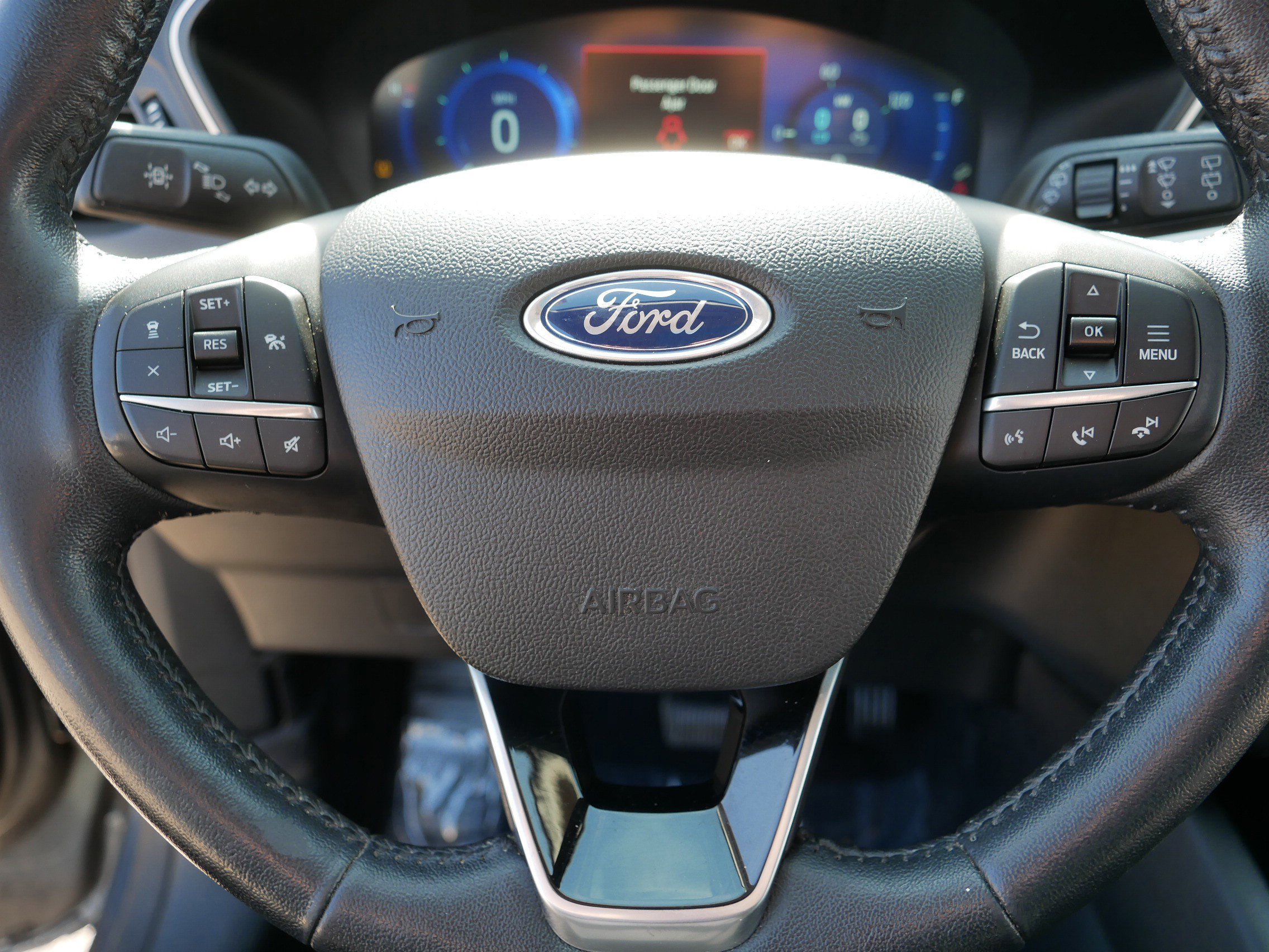 Used 2020 Ford Escape SE Sport image 24