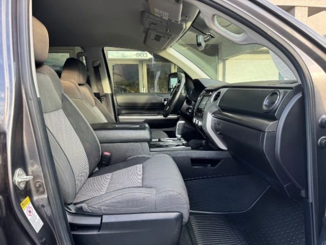 Used 2015 Toyota Tundra SR5 w/ SR5 Upgrade Package image 19