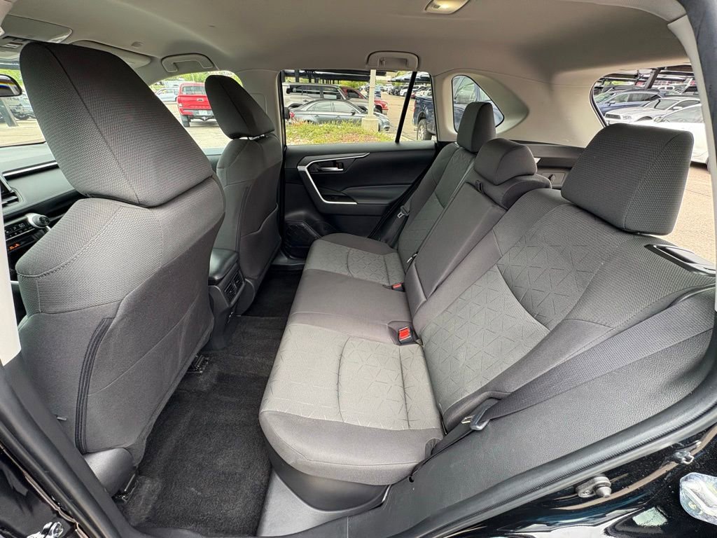 Used 2024 Toyota RAV4 XLE image 32