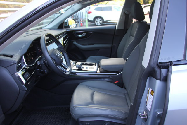 Used 2024 Audi Q8 Premium Plus AWD/4WD image 13