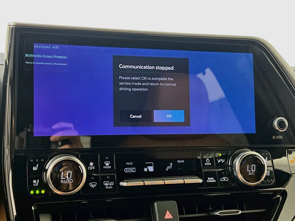 New 2026 Toyota Highlander Platinum AWD/4WD image 24