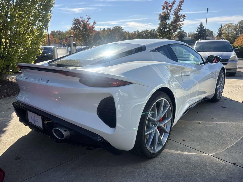 New 2025 Lotus Emira image 5