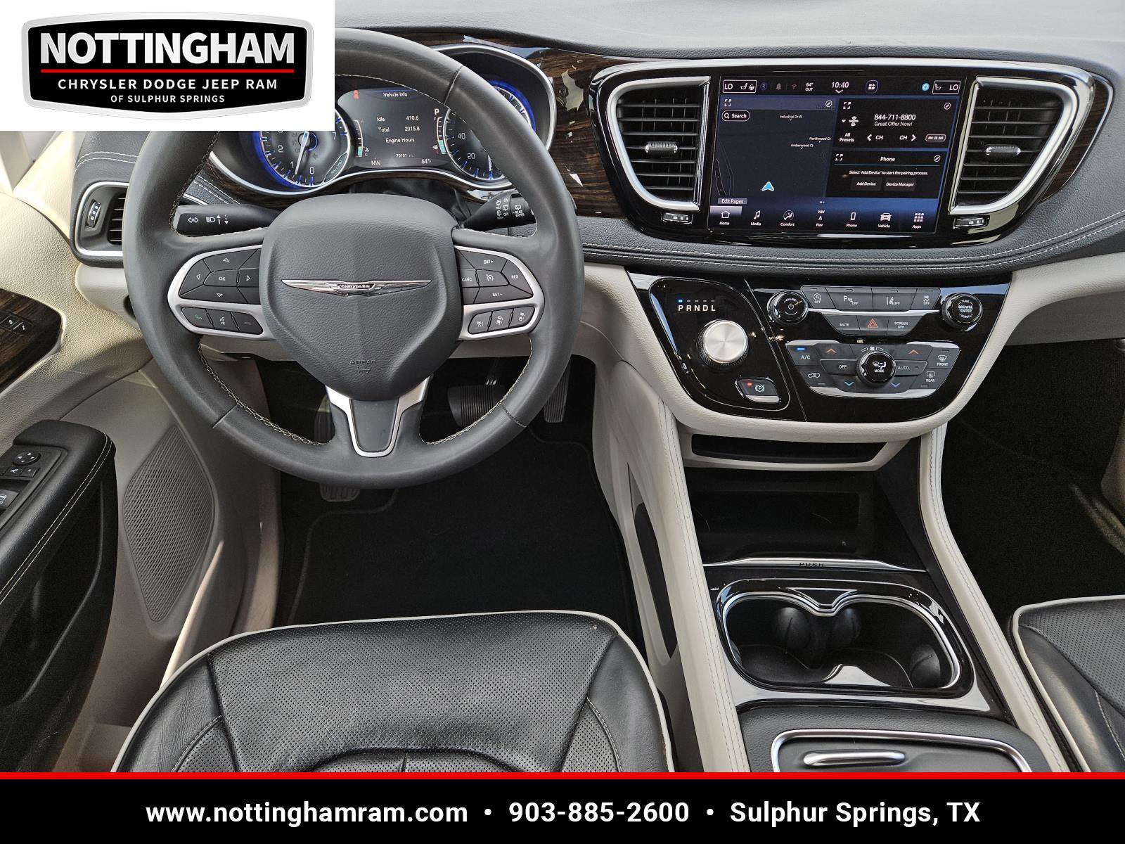 Used 2023 Chrysler Pacifica Limited image 10