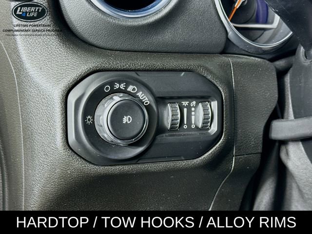 Used 2019 Jeep Wrangler Unlimited Sahara image 10