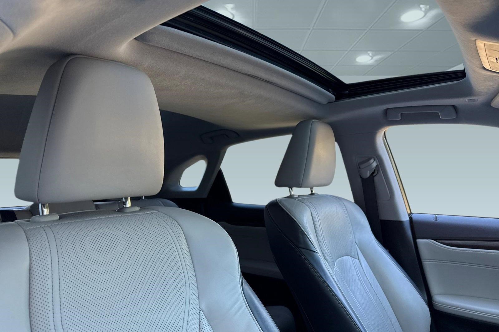 Used 2019 Lexus RX 450h AWD w/ Navigation Package image 15