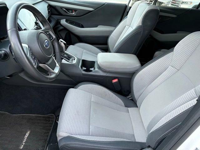 Used 2025 Subaru Outback Premium AWD/4WD image 9
