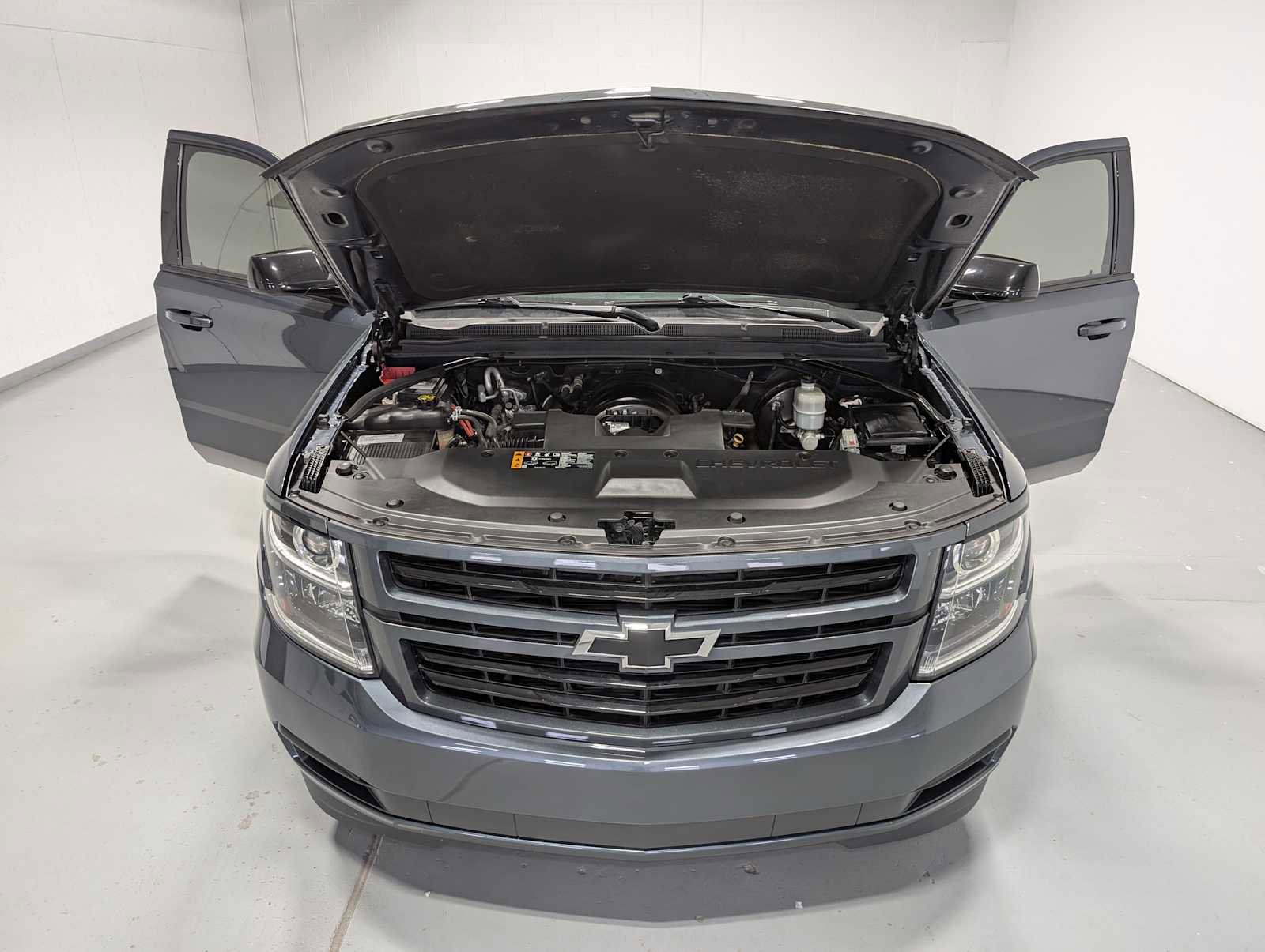 Used 2019 Chevrolet Tahoe LT w/ RST Edition AWD/4WD image 13