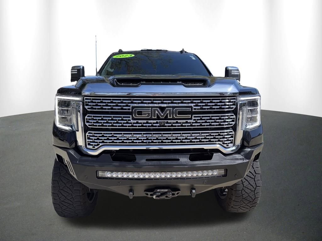 Used 2023 GMC Sierra 3500 Denali w/ Denali Black Diamond Edition image 16