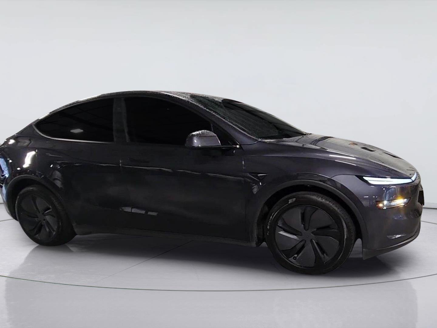 Used 2026 Tesla Model Y Long Range AWD/4WD image 2