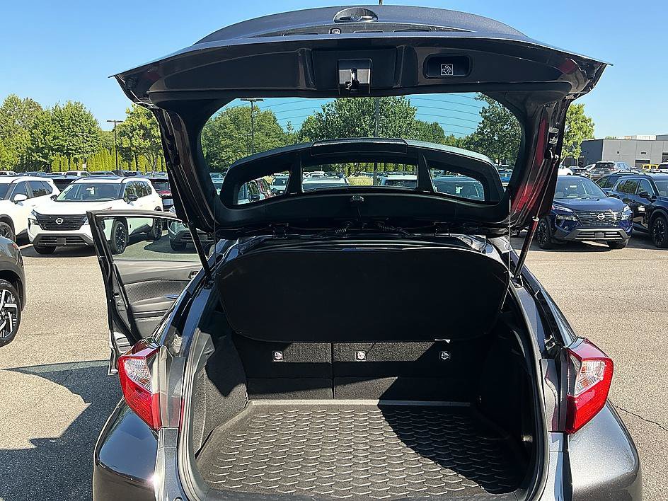 Used 2021 Toyota C-HR XLE FWD image 25