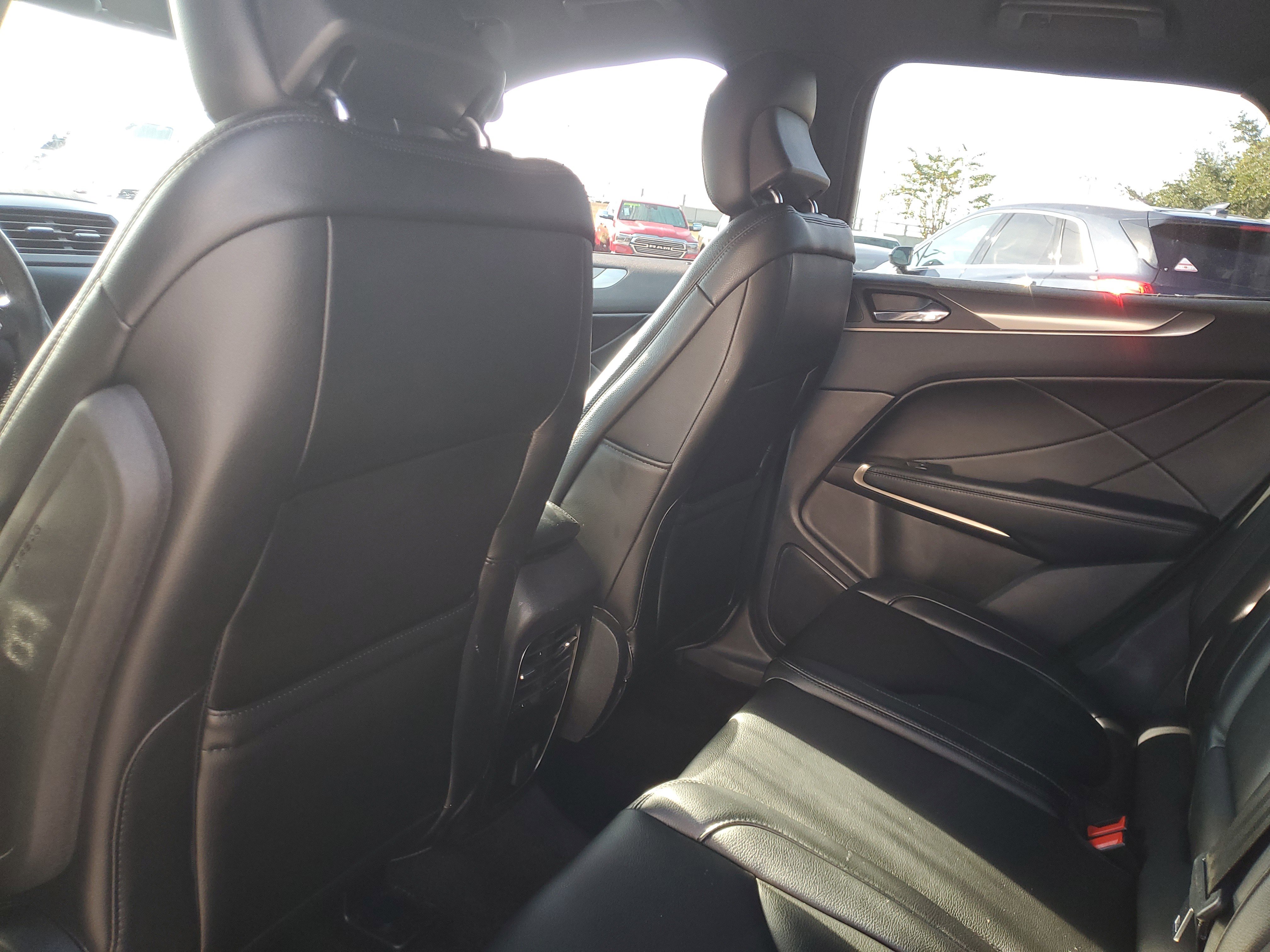 Used 2018 Lincoln MKC Premiere image 18