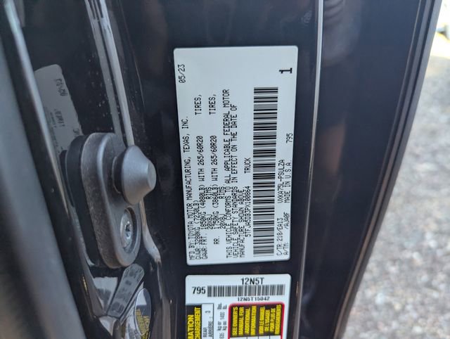 Used 2023 Toyota Tundra Limited image 33