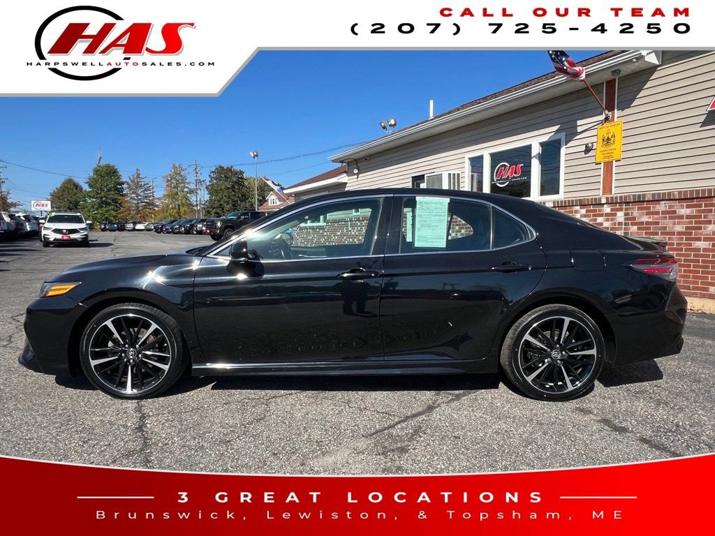 Used 2019 Toyota Camry XSE FWD image 3