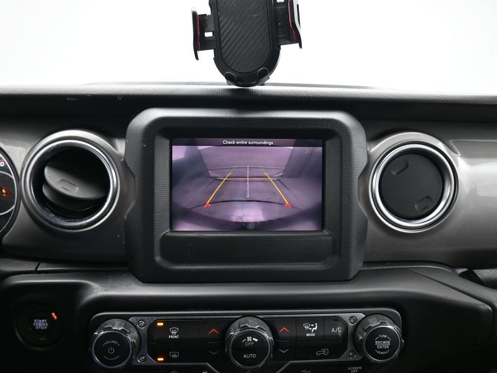 Used 2020 Jeep Wrangler Unlimited Sahara AWD/4WD image 25