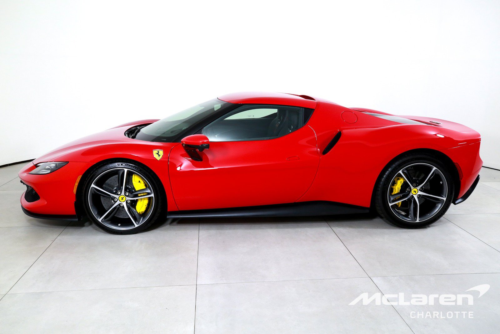 Used 2023 Ferrari 296 GTB RWD image 5