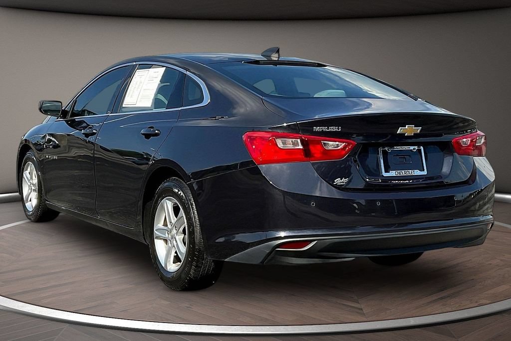 Used 2022 Chevrolet Malibu LS w/ Driver Confidence Package II FWD image 4