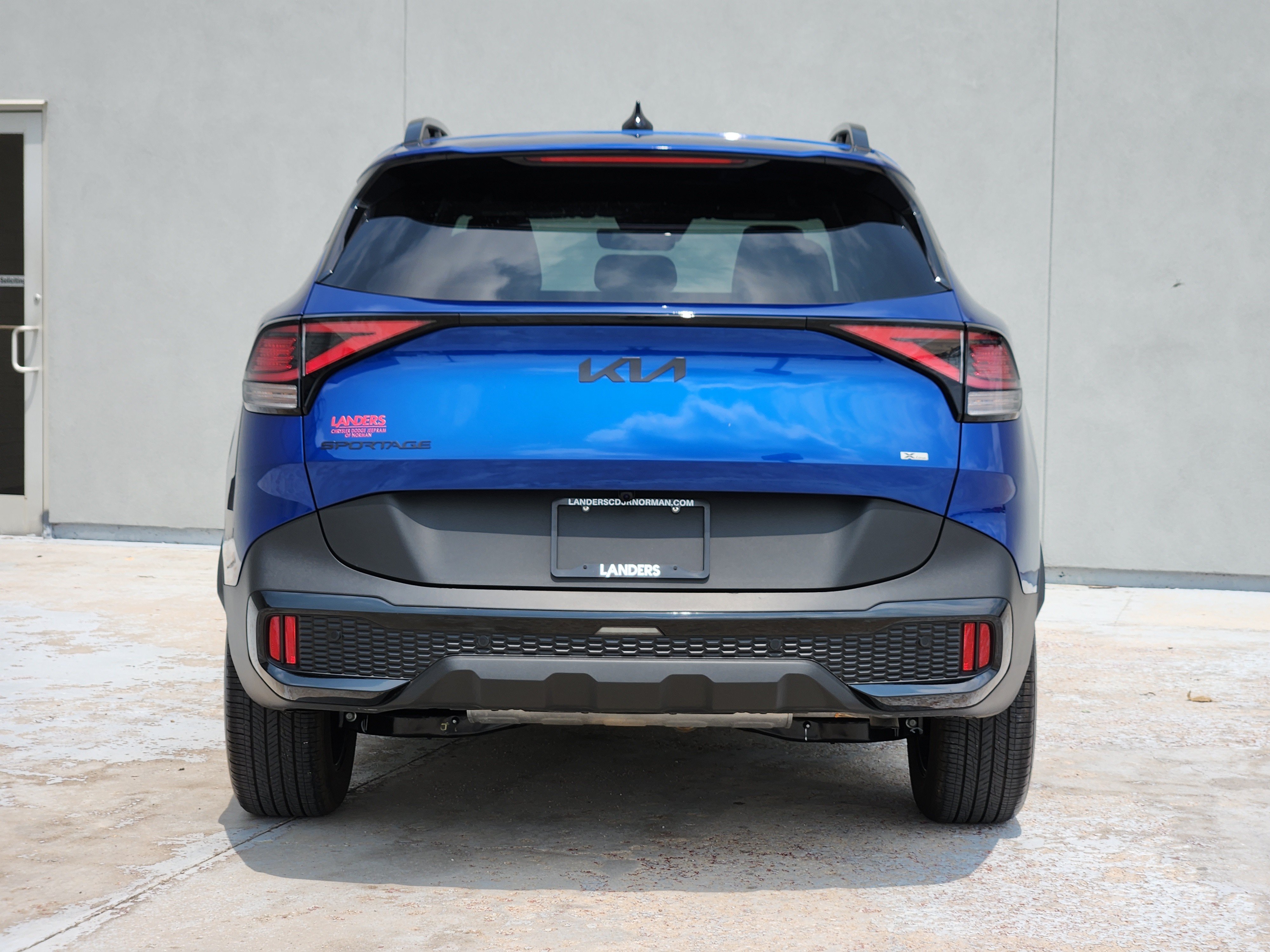 Used 2025 Kia Sportage X-Line w/ Premium Package AWD/4WD image 7