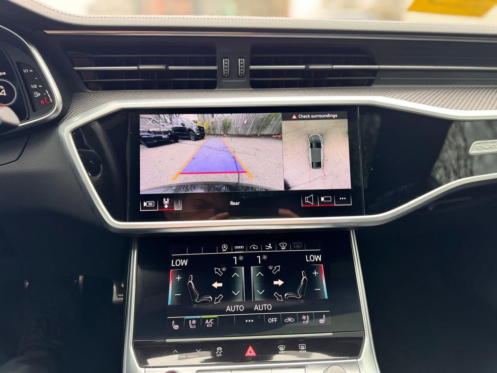 Used 2022 Audi RS 7 Sportback AWD/4WD image 16