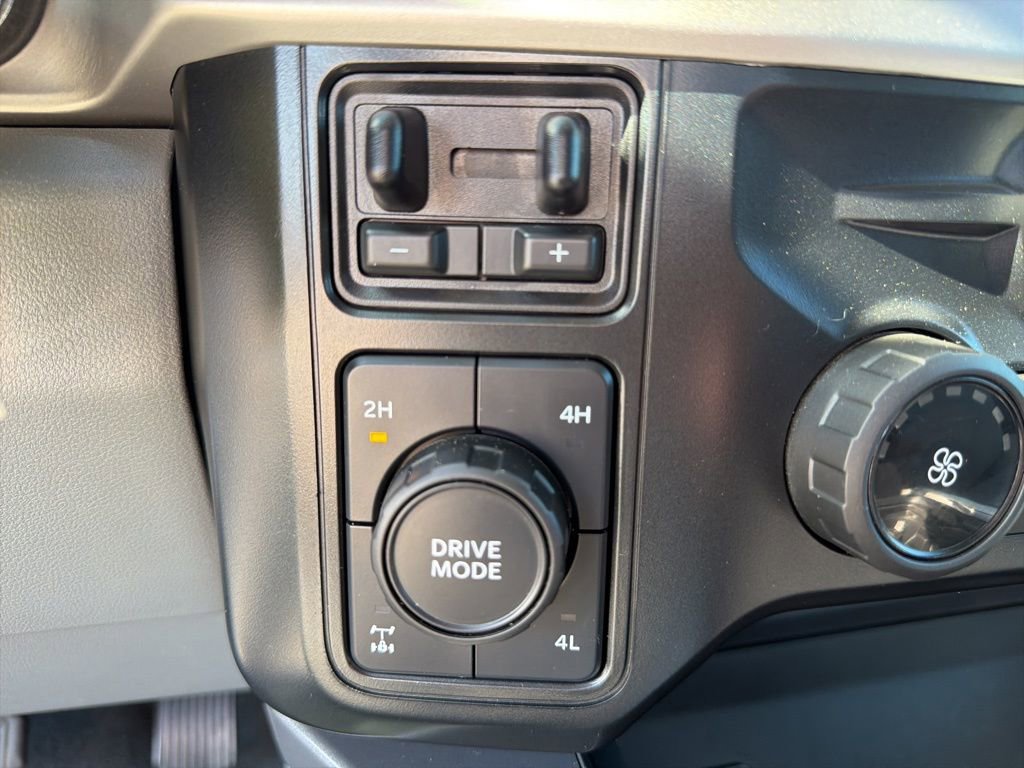 Used 2024 Ford F250 XLT w/ FX4 Off-Road Package AWD/4WD image 42