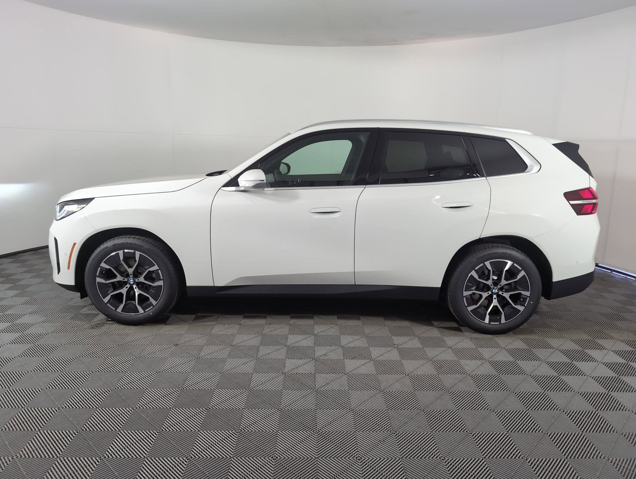 Used 2026 BMW X3 xDrive30 image 2