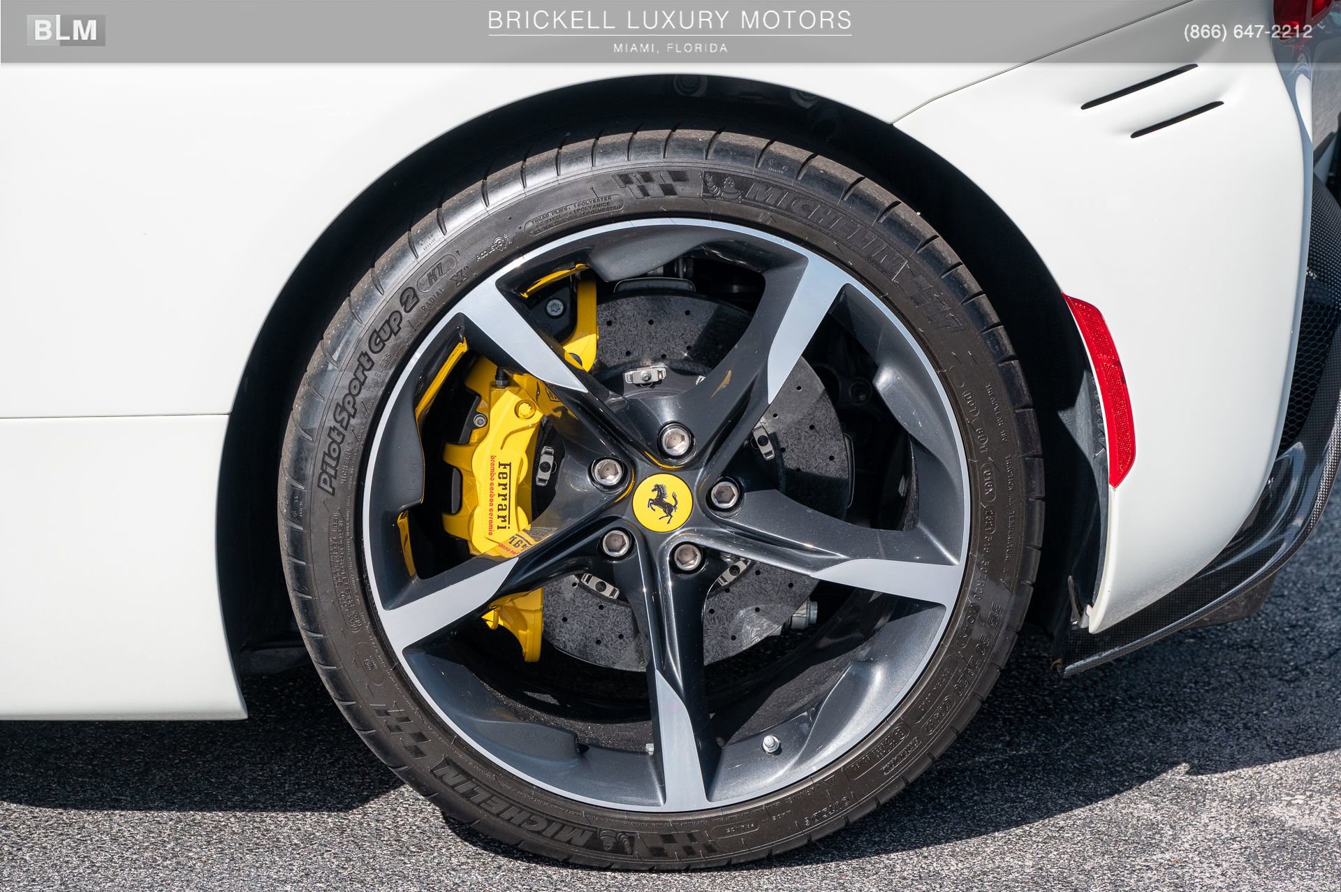 Used 2022 Ferrari SF90 Spider image 39