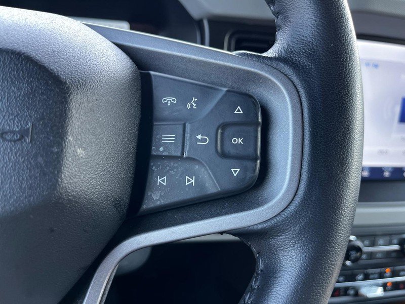 Used 2023 Ford Bronco Badlands image 16