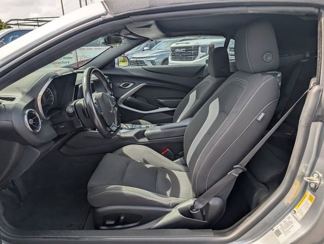 Used 2024 Chevrolet Camaro LT w/ Technology Package image 5