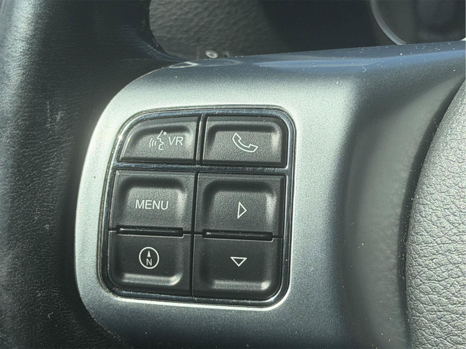 Used 2017 Jeep Wrangler Unlimited Rubicon AWD/4WD image 11