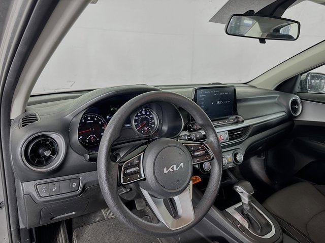 Used 2023 Kia Forte LXS w/ LXS Technology Package FWD image 9