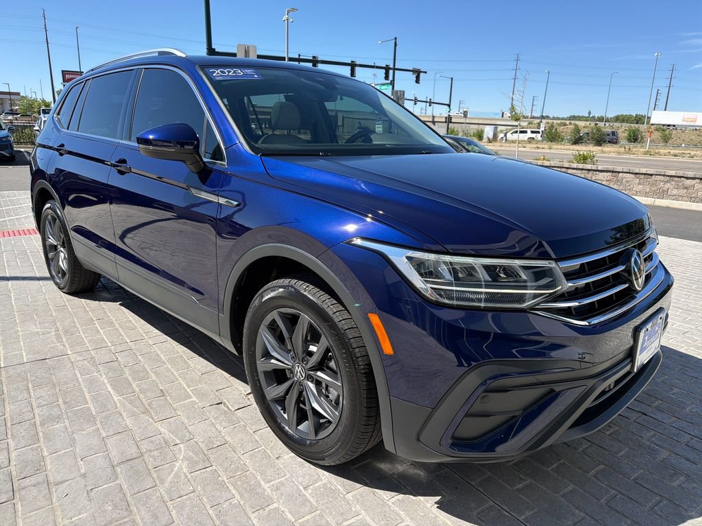 Certified 2023 Volkswagen Tiguan SE w/ Panoramic Sunroof Package AWD/4WD image 9