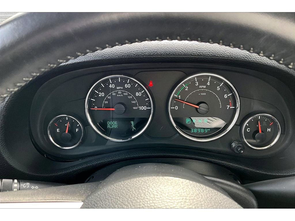 Used 2018 Jeep Wrangler Unlimited Sahara image 26