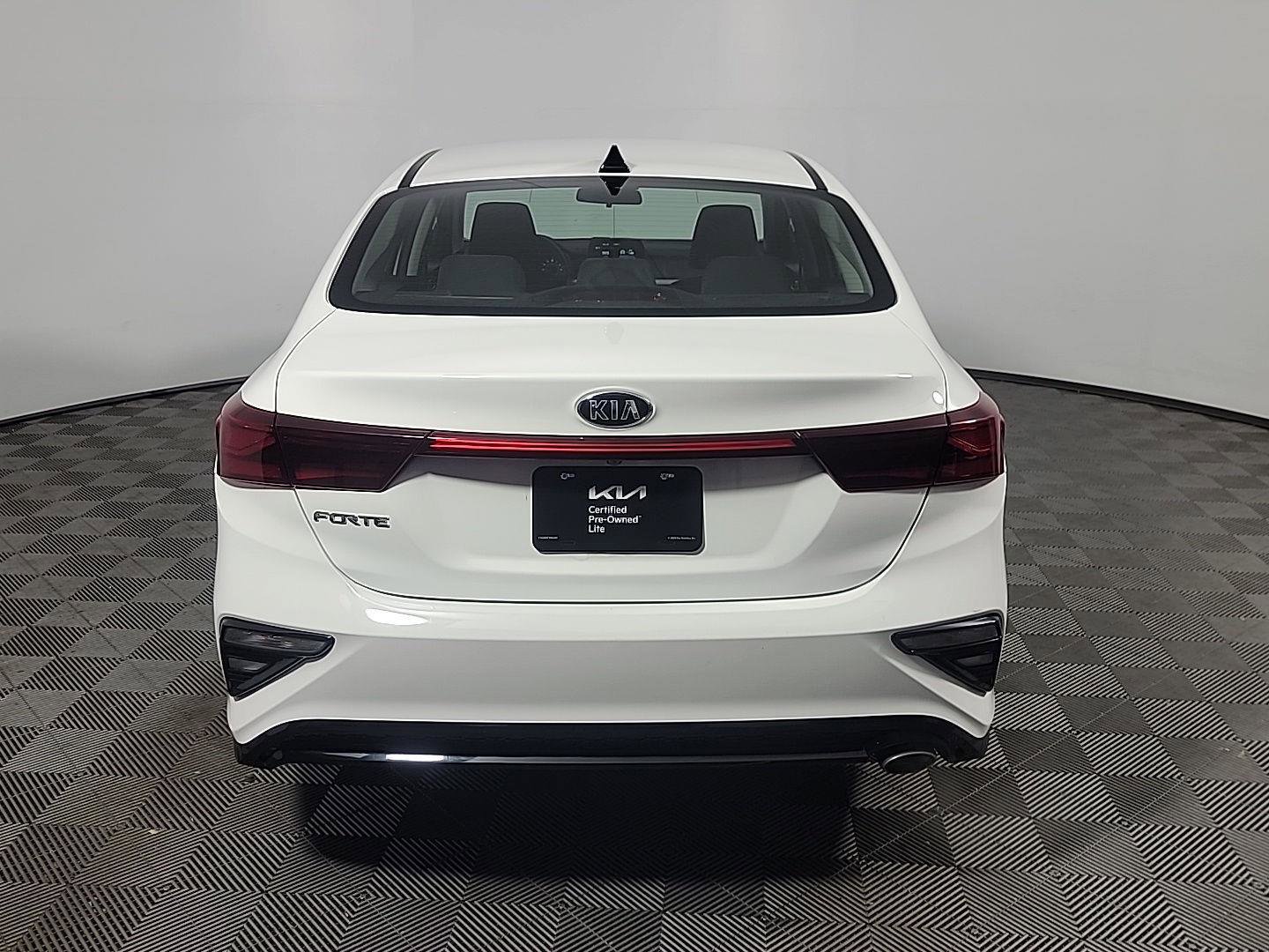 Used 2021 Kia Forte LXS image 5