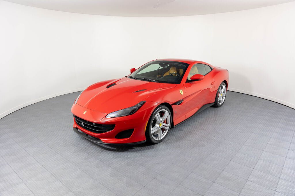 Certified 2020 Ferrari Portofino RWD image 6