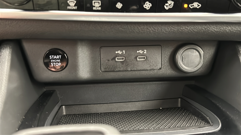 Used 2025 Nissan Rogue SV AWD/4WD image 22